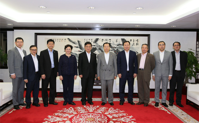 張學武董事長、姜巖總經理會見中銀香港前總裁和廣北先生（圖）