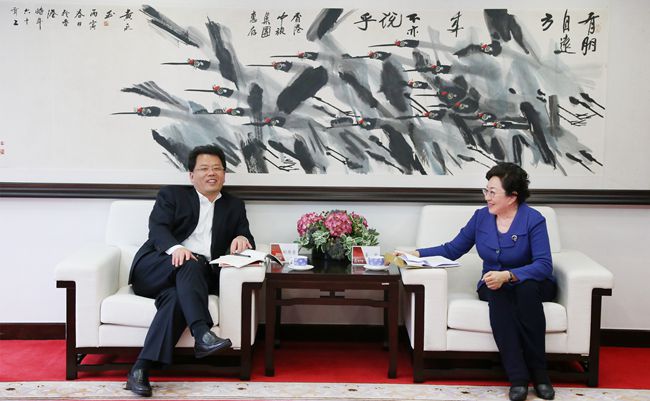 雲(yún)南省人民政府劉慧晏副省長一行到訪集團（圖）