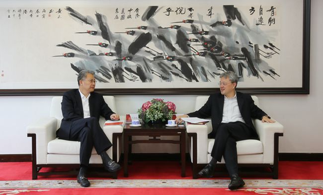 萬敏董事長、姜巖總經(jīng)理會(huì)見光大集團(tuán)董事長李曉鵬一行（圖）