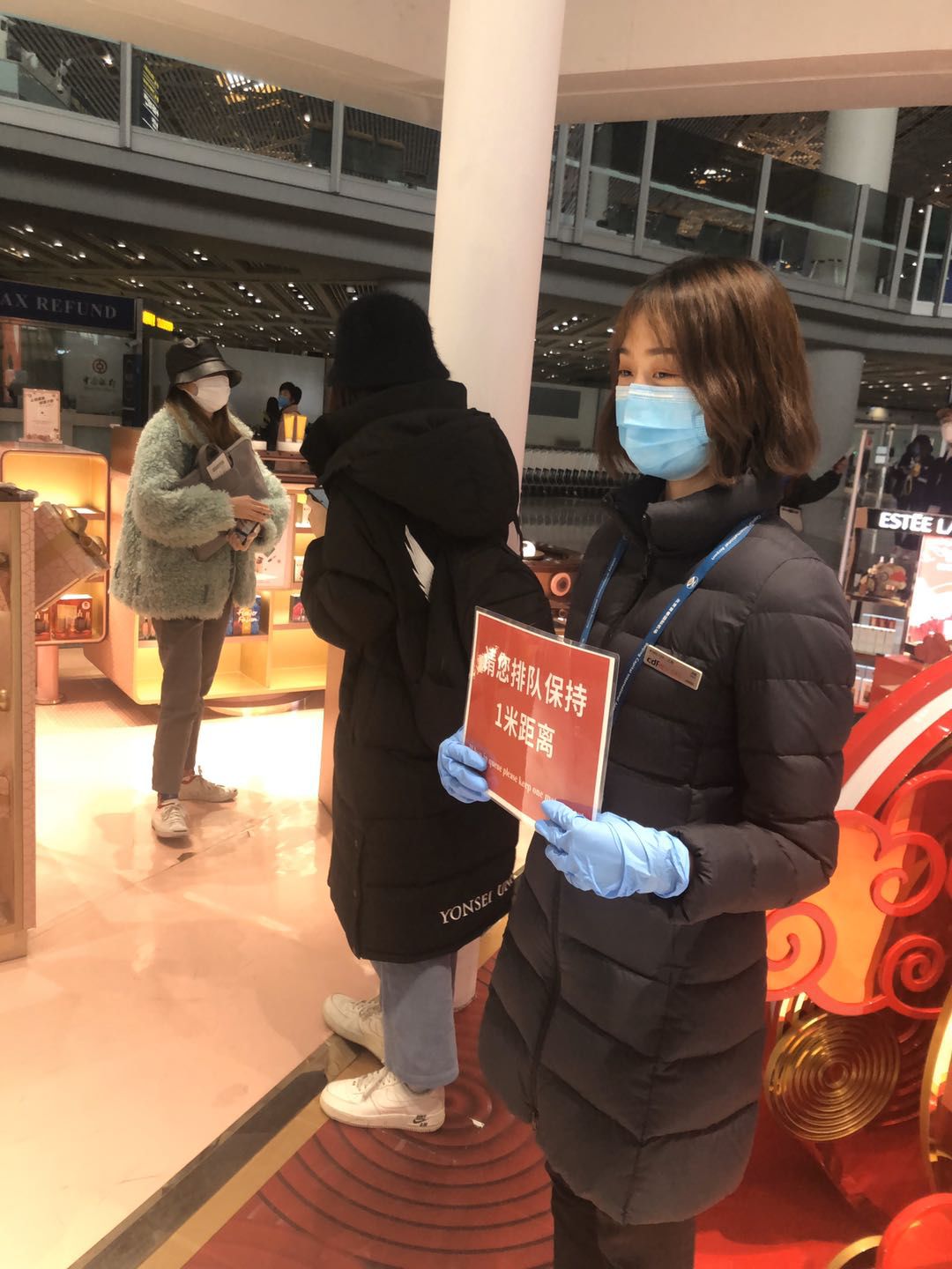 【中國(guó)免稅人在行動(dòng)·一線直擊篇】之十五： 不畏艱險(xiǎn)戰(zhàn)疫情，無(wú)私奉獻(xiàn)顯大愛(ài)